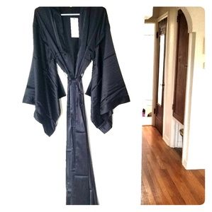 Nudwear silk robe